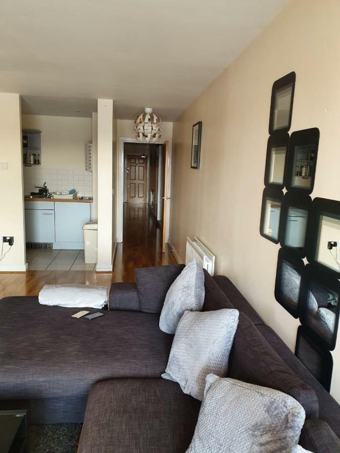 Affluent Riverside Sark Tower Apartament